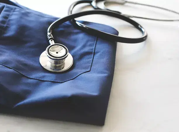 stethoscope-scrubs_4460x4460